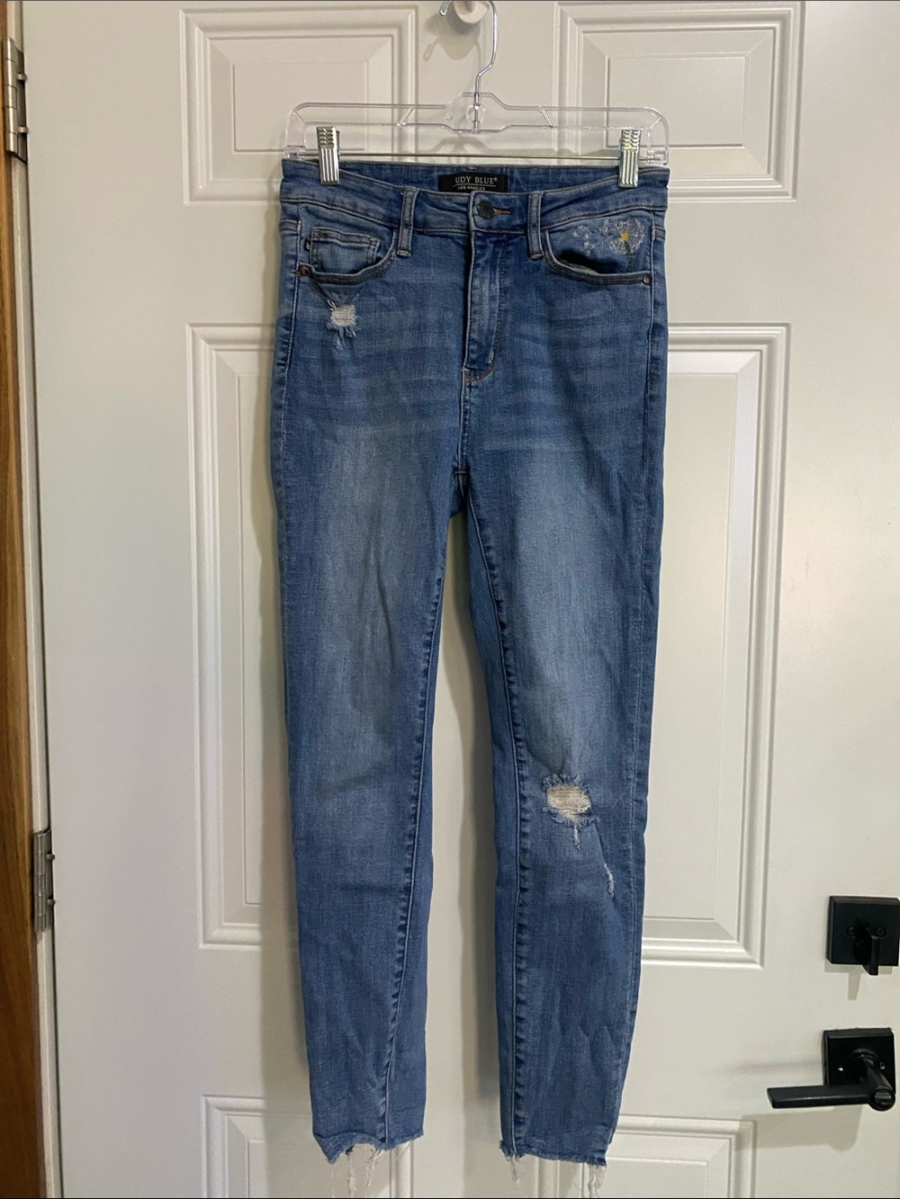 Judy Blue Medium Blue Distressed Skinny Jeans